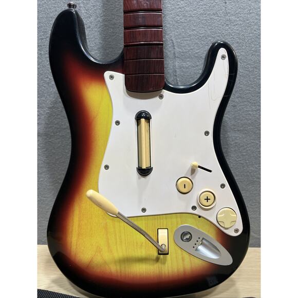 Nintendo Wii RockBand Guitar Fender Stratocaster w Strap NWGTS2 No Dongle Tested - Picture 2 of 6